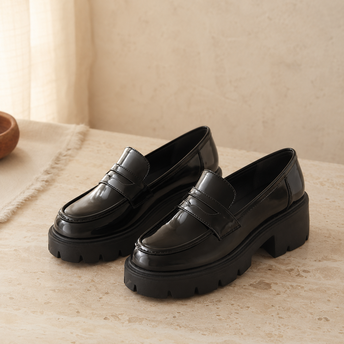 VESPER — Chunky Platform Pumps